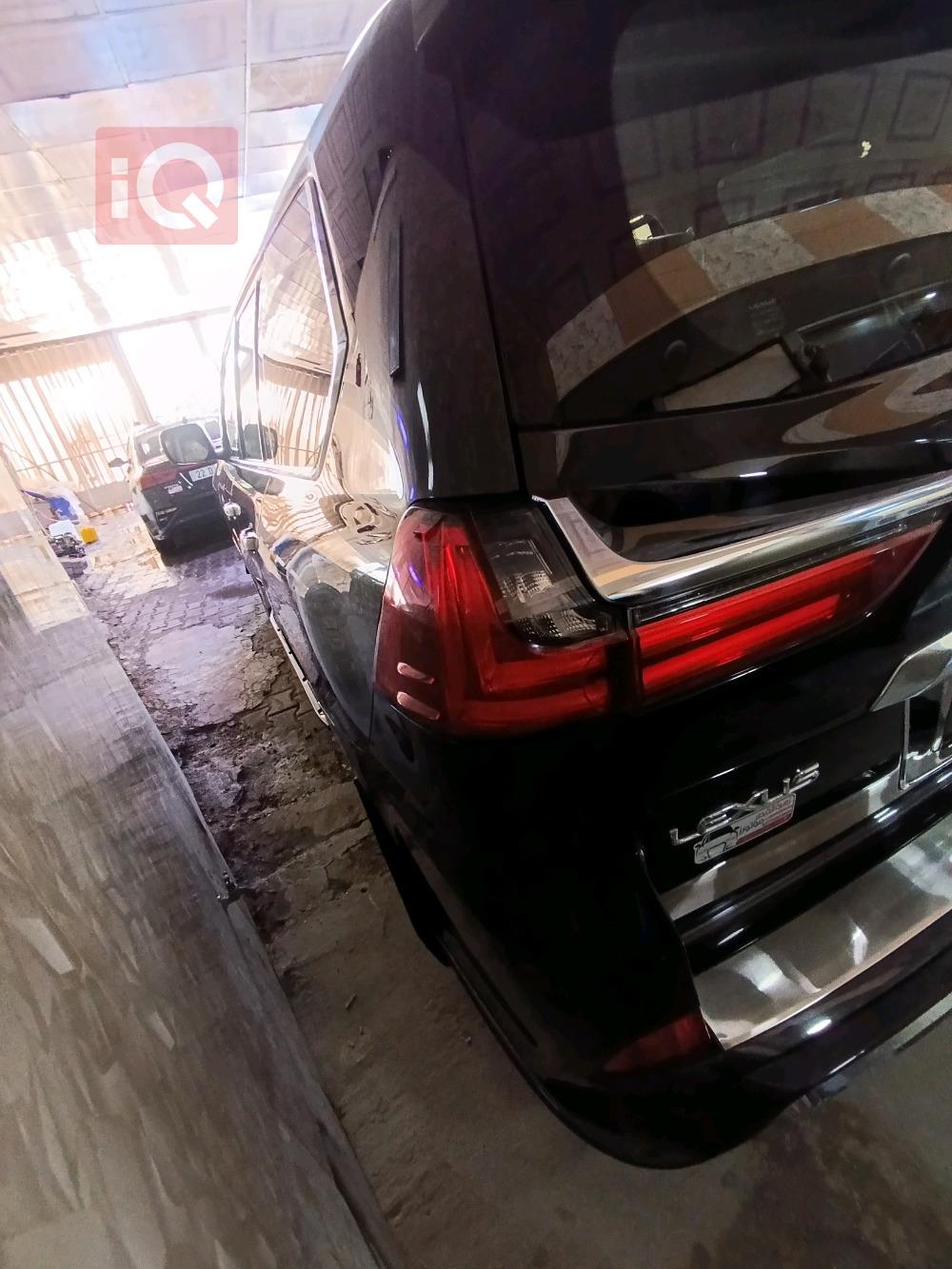 Lexus LX